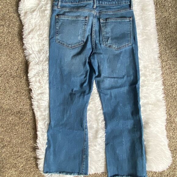 Forever 21 Distressed Crop Jeans - Picture 6 of 7